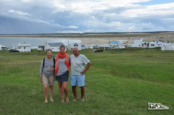 Aravesando a península, de uma praia à outra, de Cabo Polonio, no litoral do Uruguai